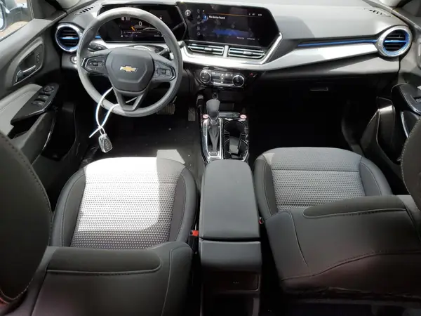 KL77LHEP7SC196575 2025 CHEVROLET TRAX - Image 8