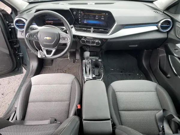 KL77LHEP7SC197144 2025 CHEVROLET TRAX - Image 8