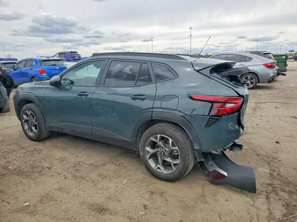 KL77LHEP7SC203699 2025 CHEVROLET TRAX - Image 2