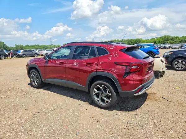KL77LHEP7SC209566 2025 CHEVROLET TRAX - Image 2