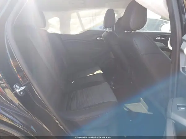 KL77LHEP7SC215772 2025 CHEVROLET TRAX - Image 8
