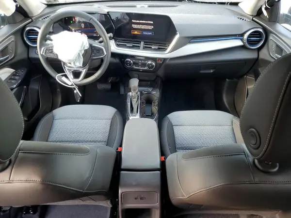 KL77LHEP7SC217960 2025 CHEVROLET TRAX - Image 8