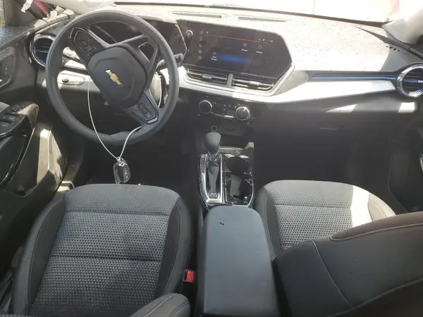 KL77LHEP7SC218963 2025 CHEVROLET TRAX - Image 8