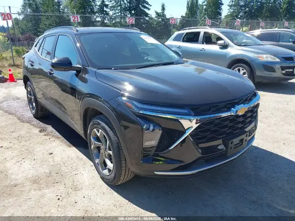 KL77LHEP7SC230479 2025 CHEVROLET TRAX - Image 1