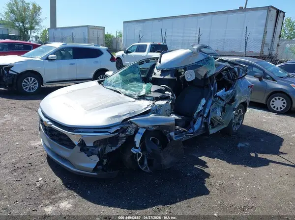 KL77LHEP7SC232863 2025 CHEVROLET TRAX - Image 2