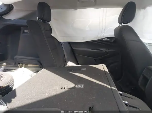 KL77LHEP7SC236508 2025 CHEVROLET TRAX - Image 8