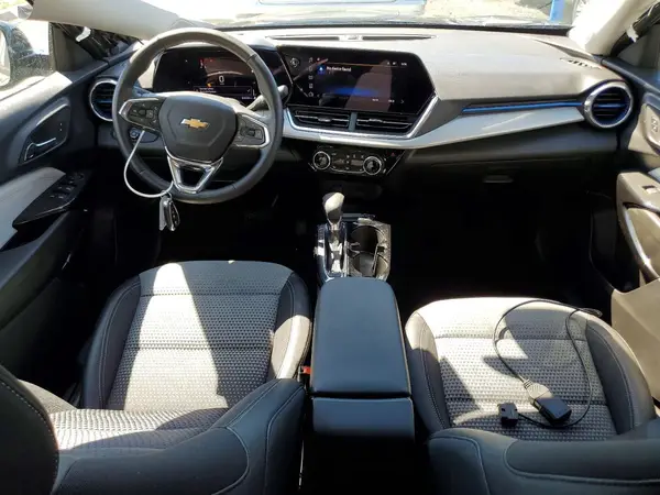 KL77LHEP7SC242342 2025 CHEVROLET TRAX - Image 8