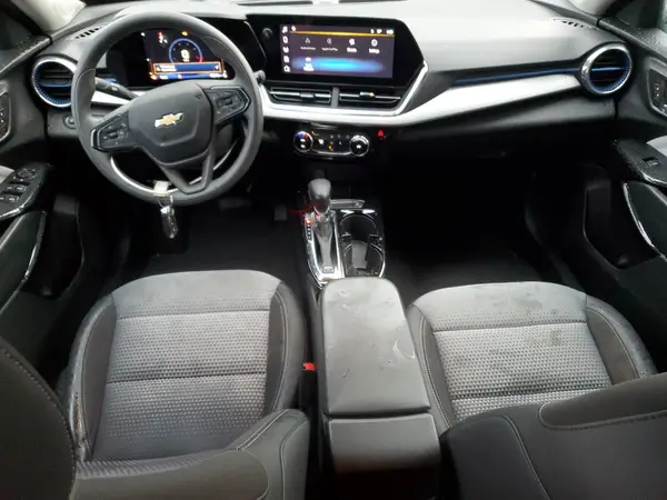 KL77LHEP7SC243717 2025 CHEVROLET TRAX - Image 8