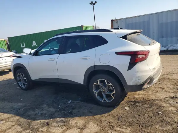 KL77LHEP7SC246259 2025 CHEVROLET TRAX - Image 2