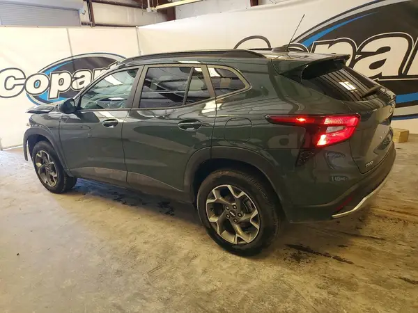 KL77LHEP7SC248299 2025 CHEVROLET TRAX - Image 2