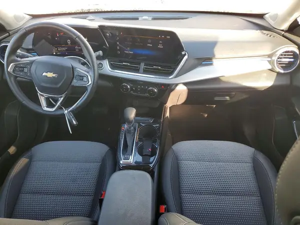 KL77LHEP7SC253230 2025 CHEVROLET TRAX - Image 8