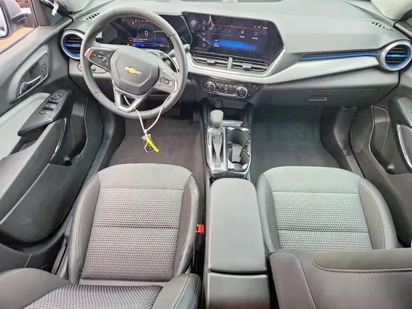 KL77LHEP7SC258170 2025 CHEVROLET TRAX - Image 8