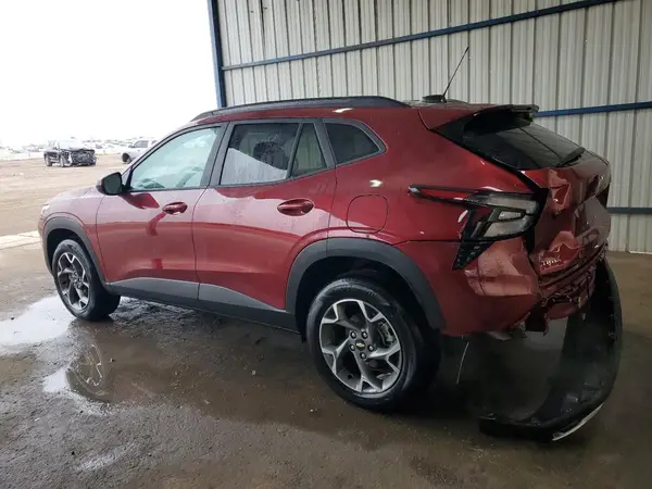 KL77LHEP7SC280380 2025 CHEVROLET TRAX - Image 2