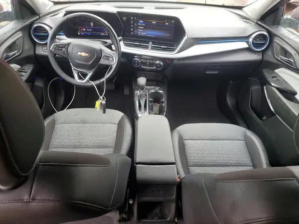 KL77LHEP7SC286860 2025 CHEVROLET TRAX - Image 8