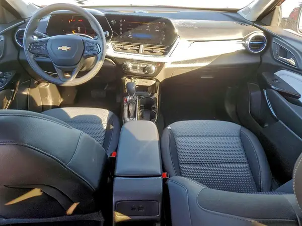 KL77LHEP7SC301504 2025 CHEVROLET TRAX - Image 8