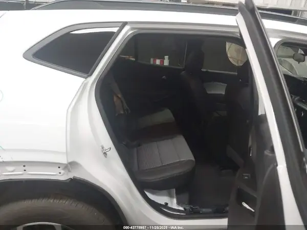 KL77LHEP7SC306458 2025 CHEVROLET TRAX - Image 8