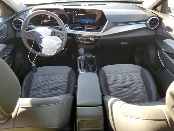 KL77LHEP7SC312776 2025 CHEVROLET TRAX - Image 8
