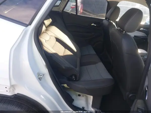 KL77LHEP7SC317329 2025 CHEVROLET TRAX - Image 8