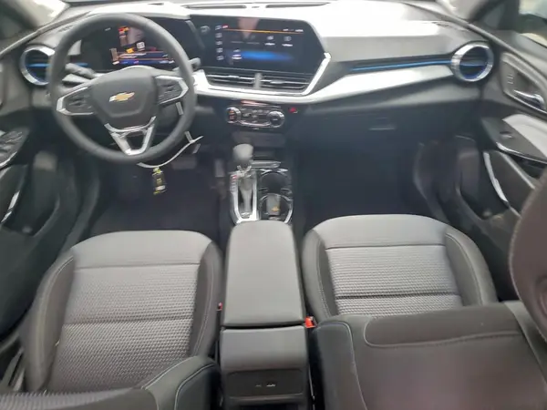 KL77LHEP7SC322661 2025 CHEVROLET TRAX - Image 8