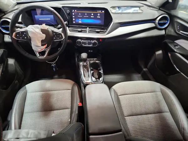 KL77LHEP7SC324345 2025 CHEVROLET TRAX - Image 8