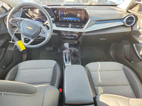 KL77LHEP7TC008347 2026 CHEVROLET TRAX - Image 8