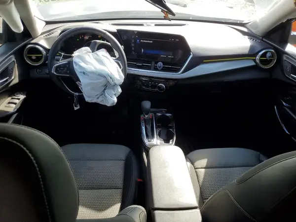 KL77LHEP7TC017971 2026 CHEVROLET TRAX - Image 8