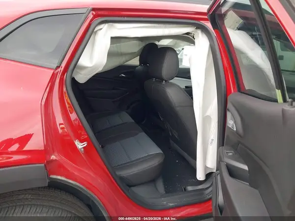 KL77LHEP7TC035807 2026 CHEVROLET TRAX - Image 8