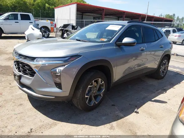 KL77LHEP7TC059248 2026 CHEVROLET TRAX - Image 2