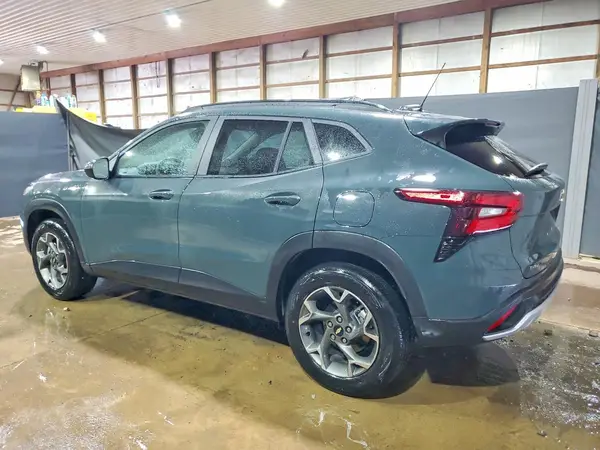 KL77LHEP7TC070296 2026 CHEVROLET TRAX - Image 2