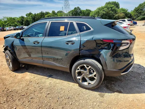 KL77LHEP7TC090919 2026 CHEVROLET TRAX - Image 2