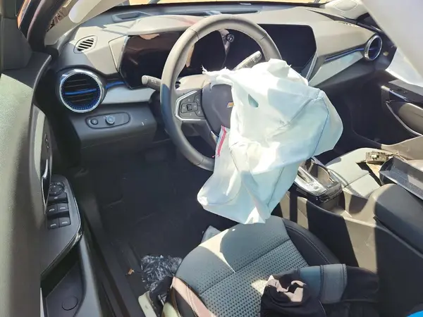 KL77LHEP7TC090919 2026 CHEVROLET TRAX - Image 8