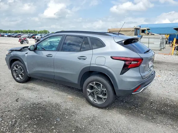 KL77LHEP7TC151928 2026 CHEVROLET TRAX - Image 2