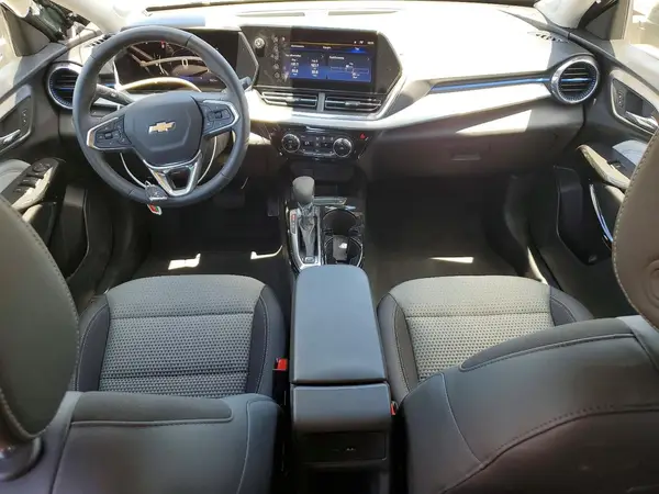 KL77LHEP7TC156675 2026 CHEVROLET TRAX - Image 8