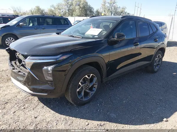 KL77LHEP7TC188980 2026 CHEVROLET TRAX - Image 2