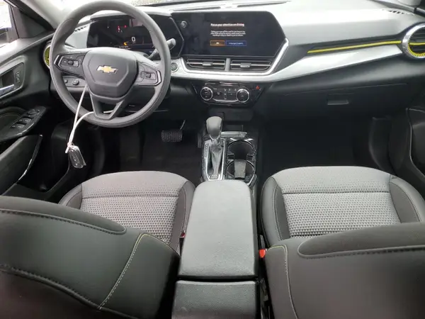 KL77LHEP8SC037239 2025 CHEVROLET TRAX - Image 8
