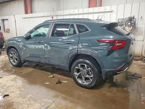 KL77LHEP8SC039492 2025 CHEVROLET TRAX - Image 2