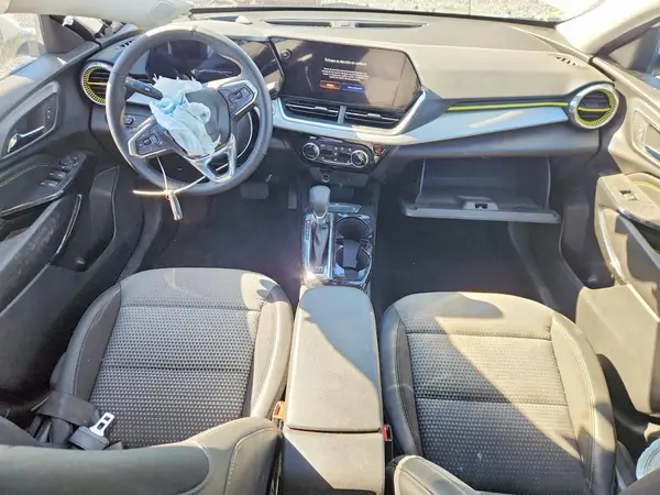 KL77LHEP8SC051125 2025 CHEVROLET TRAX - Image 8