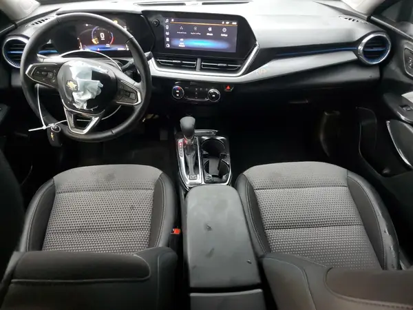 KL77LHEP8SC054185 2025 CHEVROLET TRAX - Image 8