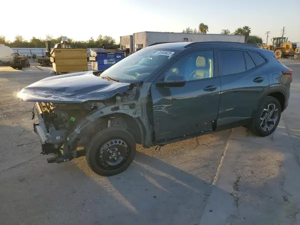 KL77LHEP8SC059113 2025 CHEVROLET TRAX - Image 1