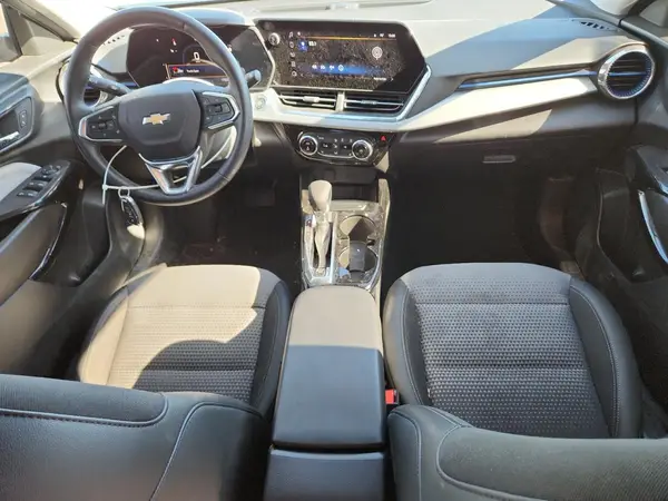 KL77LHEP8SC060441 2025 CHEVROLET TRAX - Image 8