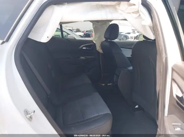 KL77LHEP8SC074873 2025 CHEVROLET TRAX - Image 8