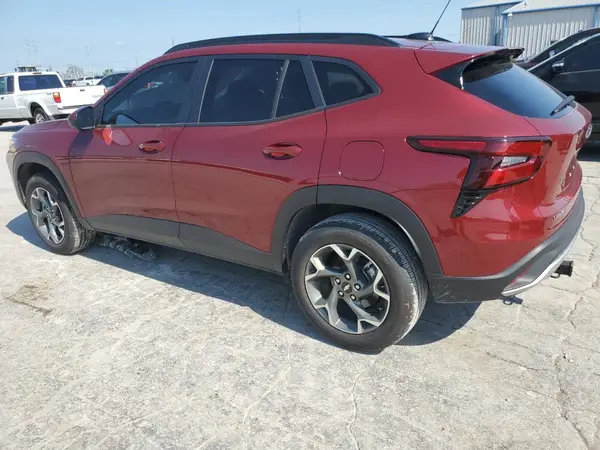 KL77LHEP8SC084061 2025 CHEVROLET TRAX - Image 2