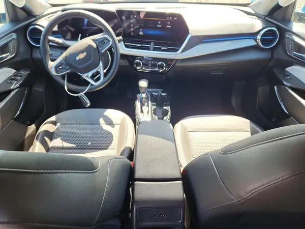 KL77LHEP8SC100243 2025 CHEVROLET TRAX - Image 8