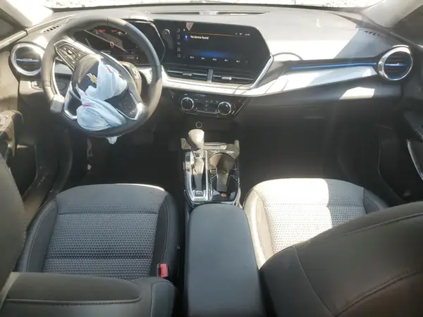 KL77LHEP8SC100355 2025 CHEVROLET TRAX - Image 8