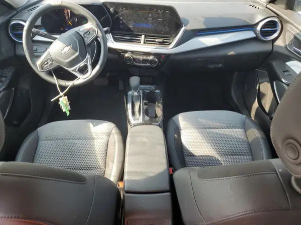 KL77LHEP8SC103983 2025 CHEVROLET TRAX - Image 8
