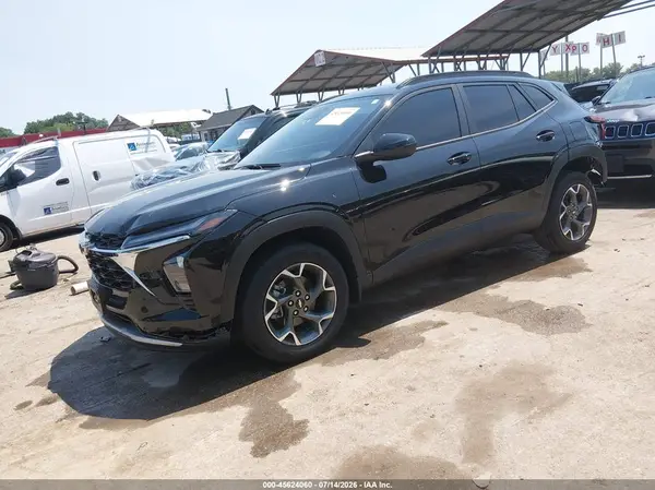 KL77LHEP8SC141097 2025 CHEVROLET TRAX - Image 2