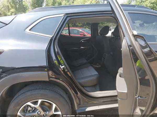 KL77LHEP8SC141097 2025 CHEVROLET TRAX - Image 8