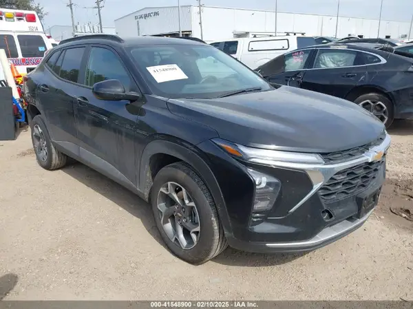 KL77LHEP8SC143707 2025 CHEVROLET TRAX - Image 1