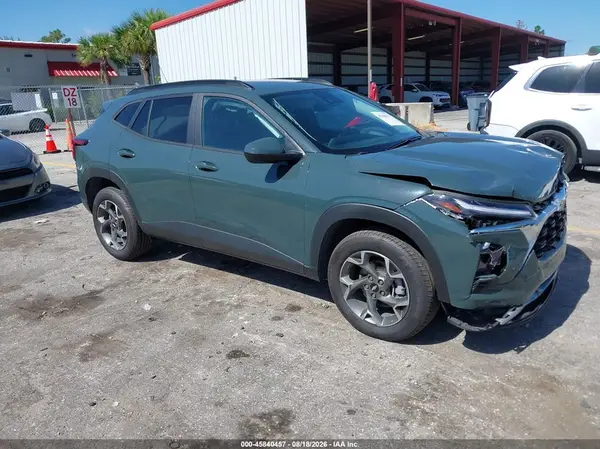 KL77LHEP8SC144274 2025 CHEVROLET TRAX - Image 1
