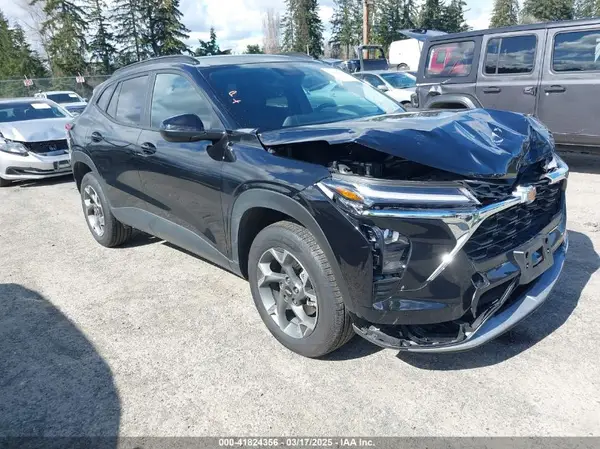 KL77LHEP8SC150401 2025 CHEVROLET TRAX - Image 1